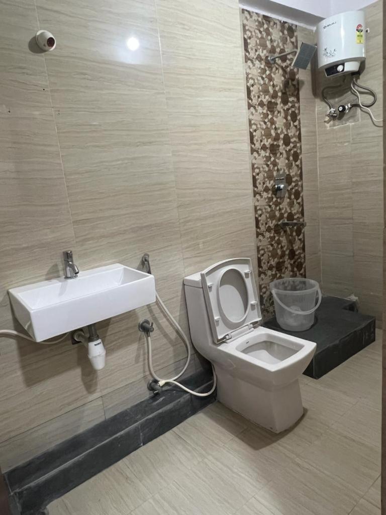 Beach Town Hotel Visakhapatnam Esterno foto