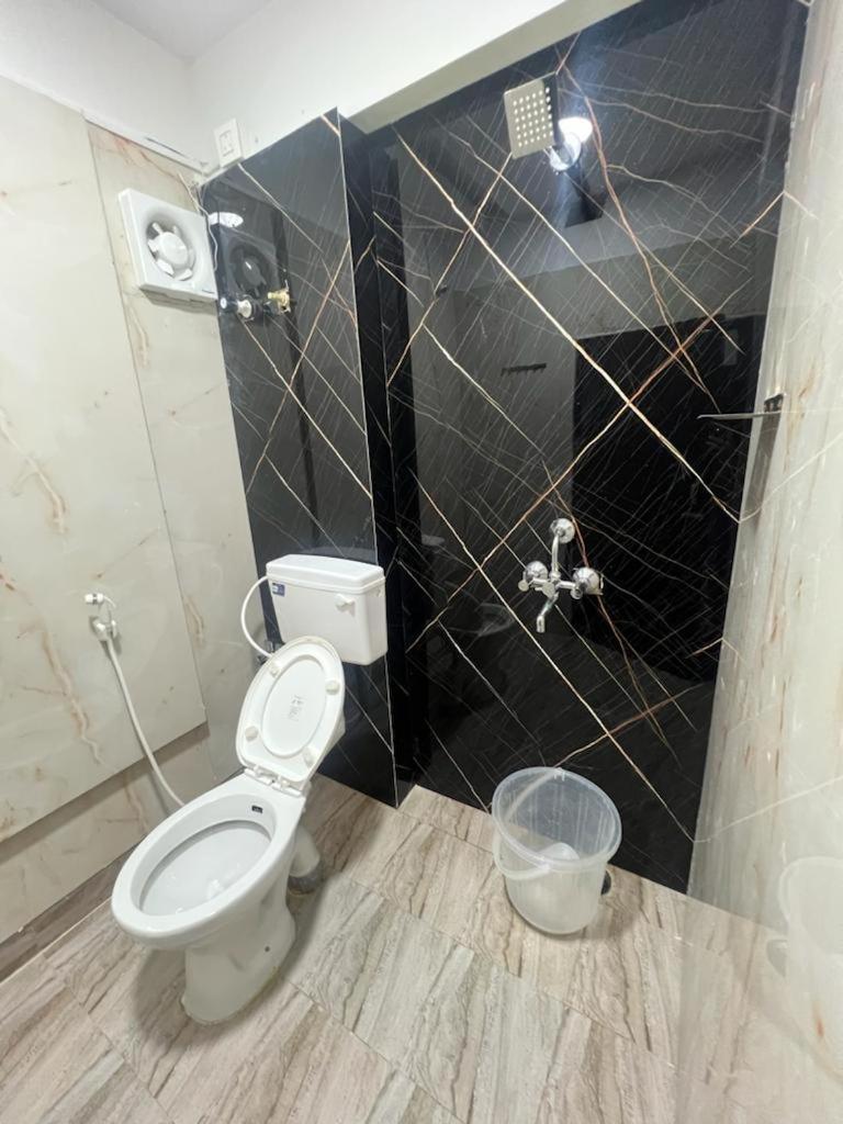 Beach Town Hotel Visakhapatnam Esterno foto