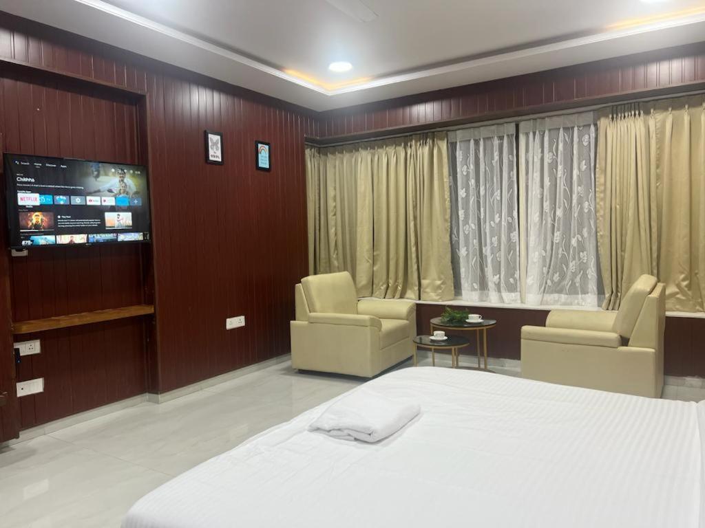 Beach Town Hotel Visakhapatnam Esterno foto