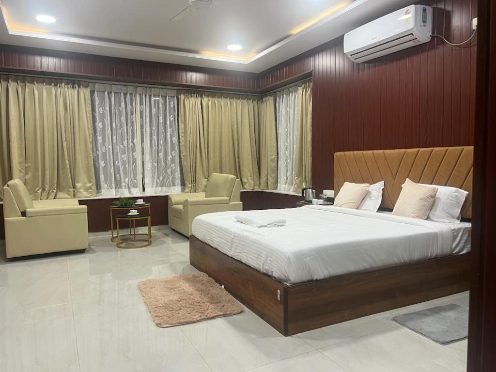 Beach Town Hotel Visakhapatnam Esterno foto